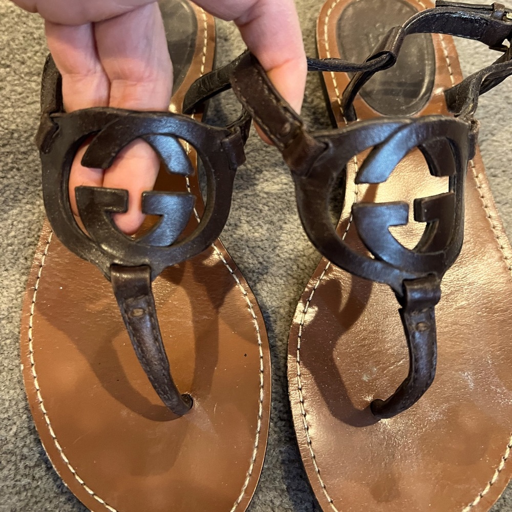 Gucci brown leather sandals.